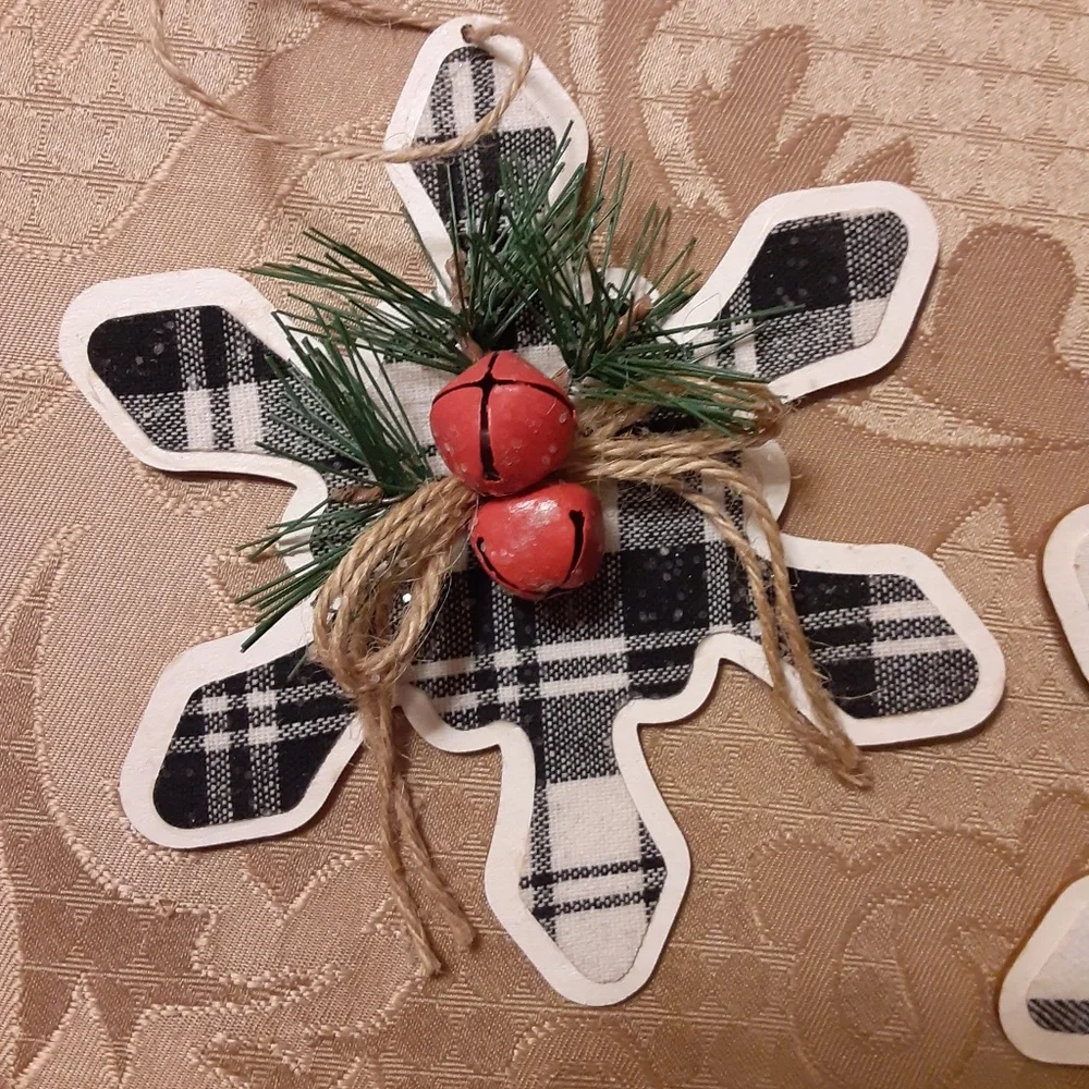 5 Snowflake with Jingle Bell Ornaments